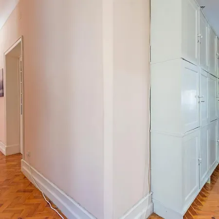 Houze 7 Bedroom Apartment In Charming Lapa Lissabon